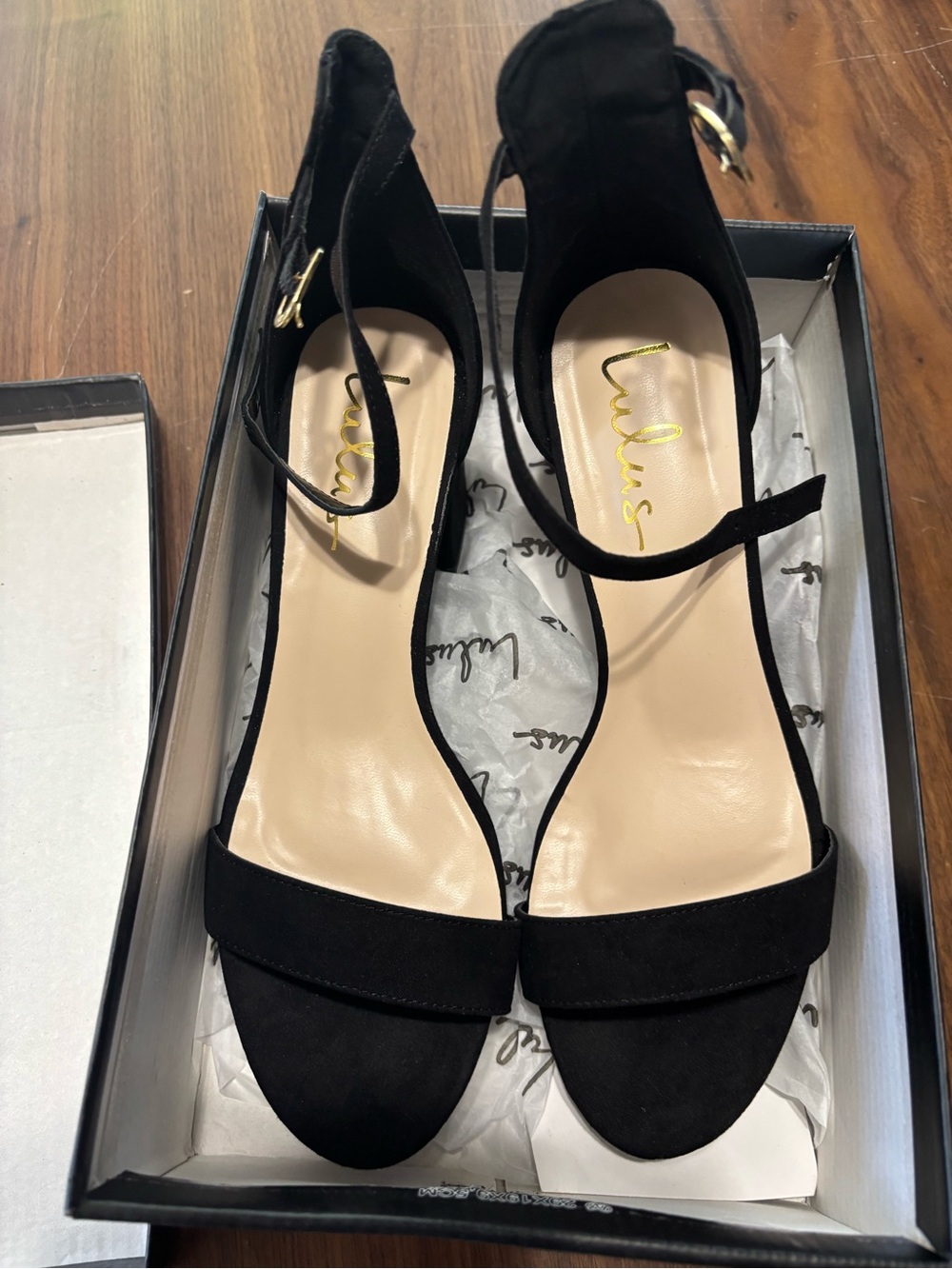 Lulu's Black Suede Ankle-Strap Block Heel Sandals- new in box sz 9